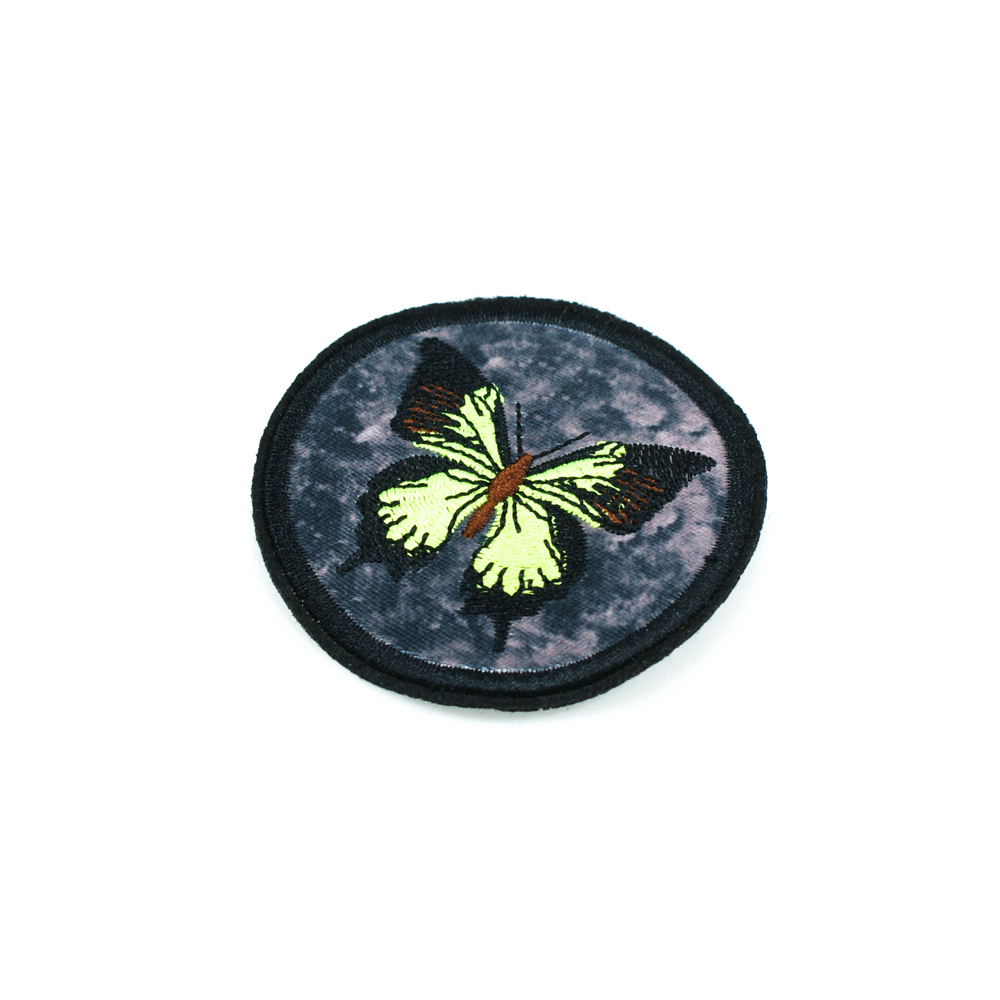 Нашивка тканевая Ядовитая бабочка 6,3*6,3см код товара 40571 - Нашивка Вышивка, Ткань